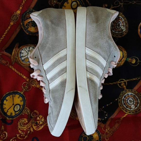 Classic Adidas Lace-up Sneakers - Picture 5 of 8
